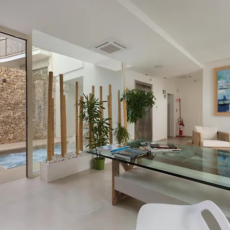 Marnik Luxury