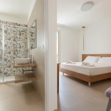 לינה וארוחת בוקר Marnik Luxury